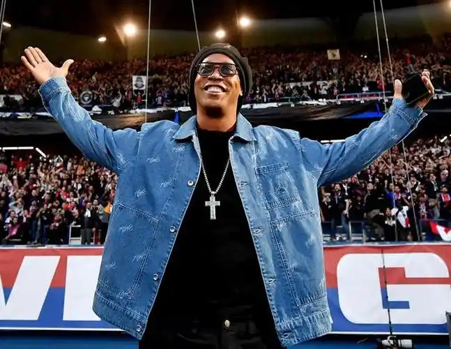 但他也意识 但他也意识